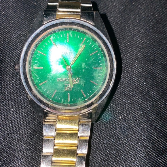 Watch - Picture 3 of 3